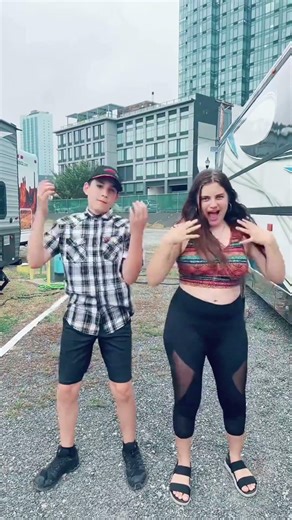 Love this EASY dance! ✨ #dance #viral #easy #shorts #fye