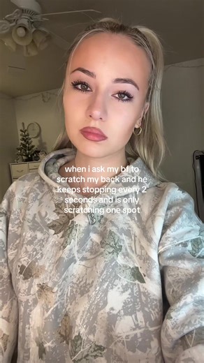 bre (@bre_bouldin)’s video of Back Scratching