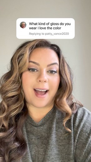 Plumper lips without injections! I love these glosses! Use code HOTPINKANDGLITTER for 15% off | Callie Richards