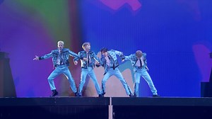 【SHINee】SHINee《Poet | Artist》Stage Video | @SHINee WORLD VII [E.S.S.A.Y]