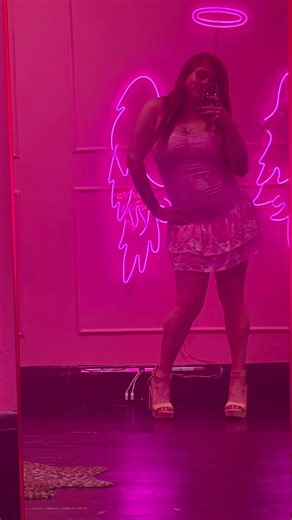 Behind the Scenes of a Glamorous Photoshoot