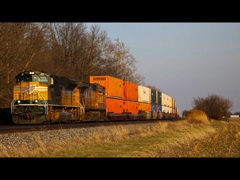 25 Train's around the Deshler and Hoytville area. Multiple Heritage Units and the ND&W
