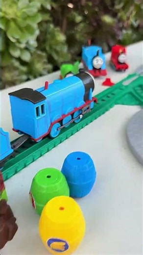 Perjalanan Kereta Miniatur: Dari Mainan Anak Hingga Diorama Kota Realistis!