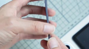 出门问问TicNote AI录音笔做工精致，轻巧便携，录音清晰准确，特别适合会议记录和课堂笔记，提升效率，实用又贴心。