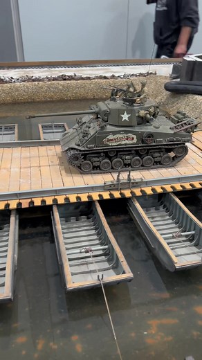 Amazing RC Tank in Action!