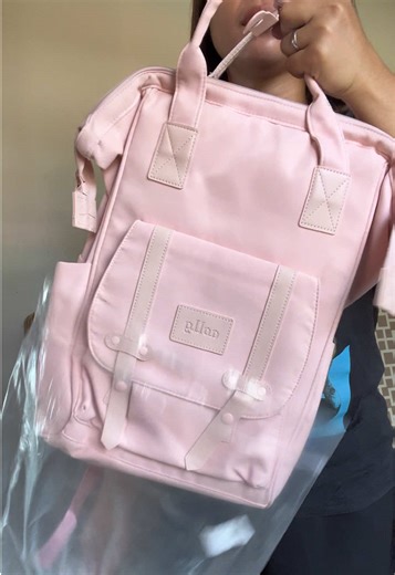 New School Bag Reveal: Stylish and Pink! 🎀