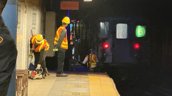 Subway train hits metal debris in Manhattan, passengers evacuated: MTA
