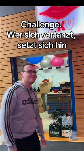 AlslebenerKarnevalsVerein❤️🤍 on Instagram: "Helau zum 11.11🎉 Der Countdown läuft – unsere Männer sitzen🍻😂 #karneval #helau #männerballett #comedy #instagramdeutschland #reel #11ter11ter #karnevalistischertanzsport #alsleben #akv #showtanz #garde #training"