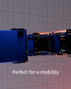 Auf der SCHWEISSEN & SCHNEIDEN 2025 zeigt KUKA, wie Software, Hardware und Partnerlösungen ineinandergreifen. Von der Simulation über die Planung bis zur Umsetzung: Alles aus einer Hand. 🔸KR IONTEC ultra schweißt präzise in engen Zellen. 🔸KR FORTEC ultra MT liefert perfekte Nähte für E-Fahrzeuge. 🔸iiQKA.OS2 denkt Automatisierung neu – skalierbar, intuitiv, effizient. Und wenn Partner wie Arthur Bräuer, LEWA Attendorn und SHL AG mit an Bord sind, wird aus Technologie echte Anwendung. 👉 Live e
