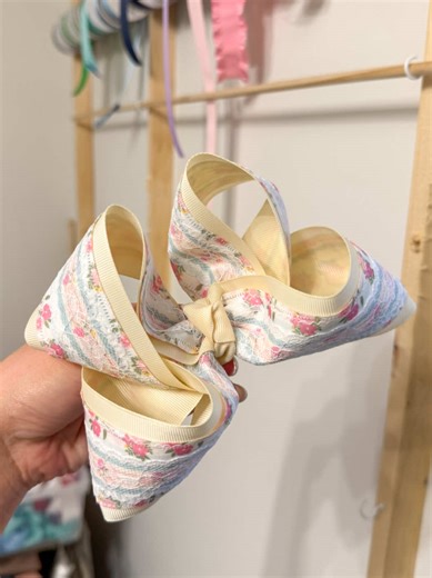 Vintage Cottagecore 3-Layer Boutique Bow