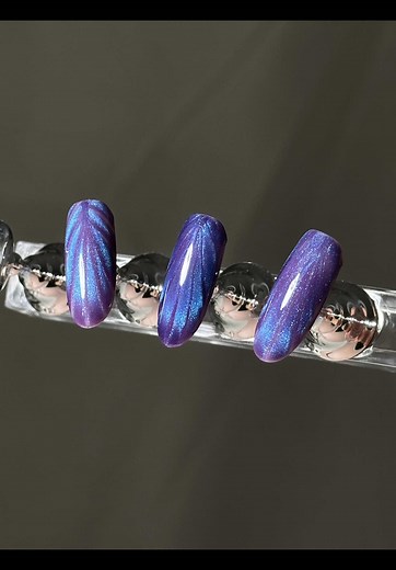 Efeito Magnético: Experimente as Unhas Gel Coloridas