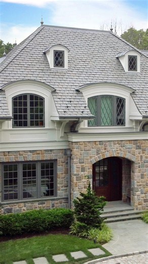 Highlighting one of our past projects in Old Westbury. Defined by presence and proportion, this residence pairs natural stone and cedar shake to create a timeless exterior rooted in craftsmanship and balance. Every line and material was selected to deliver enduring elegance and long-term performance. A lasting example of thoughtful construction done right. #StewartSenterInc #OldWestbury #LuxuryConstruction #CustomHomes