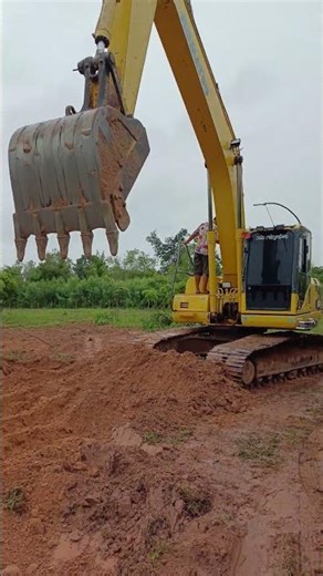 #excavator #trackhoe #Trackhoe