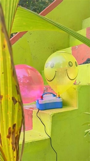 Yellow Smiley Face Balloon 😄🎈 | Super Satisfying ASMR Popping Sound | Relaxing & Fun