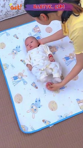 Washable Waterproof Baby Bed Pad: Stop Pee Leaks & Spit-Up Messes #Baby #BabyCare