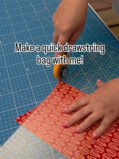 Sometimes you just need a palette cleanser project. Nothing complicated, nothing that needs loads of planning. Just fabric, a few seams, and something finished at the end. This little drawstring bag is one of my favourite “reset” projects. It’s quick, it’s useful, and it reminds me that sewing doesn’t always have to be deep or clever to be satisfying. If you want to see the full step-by-step video of how I make this drawstring bag, you can find it on my YouTube channel.