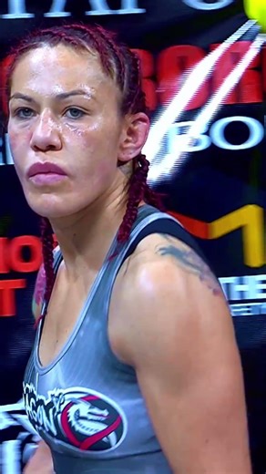 POV you have to fight Cyborg 😱 ‪@CrisCyborg‬