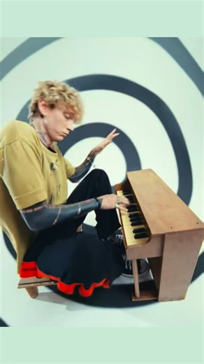 MGK ANIME on Instagram: "Peanuts dance x @machinegunkelly 🎵: GloRilla x Charlie Brown mashup - @noteliwood (TT) . . . #mgk #machinegunkelly #peanutsdance #peanutsgang #trendingvideo"