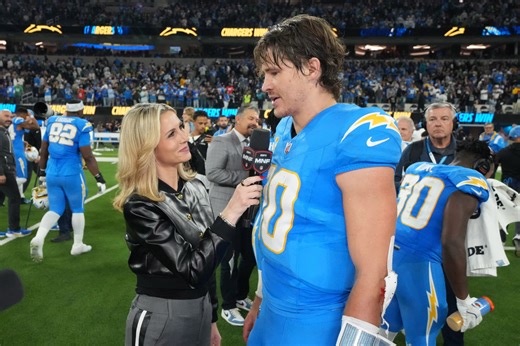 "Lost all respect," "Absolute jerk": NFL fans rip Justin Herbert for "rude" behavior with ESPN's Laura Rutledge after Chargers win