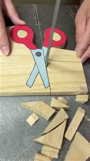 Route: Cutting Scissor Shapes with a Saw?! ✂️🔥Ultra Precise Woodwork #Shorts