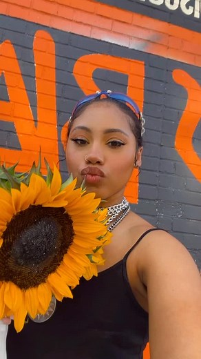 …just a sun flower and her sunflowers🌻✨ | Lex Dawson