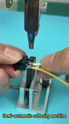 Semi-automatic soldering machine