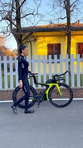 Perfect routine, maximum focus. #triathlete #cycling #cyclinglife #bikelife #motivation #CyclingCommunity | Deborah Fashion Sport