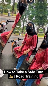 How to Take a Safe Turn 🛵 | Road Training