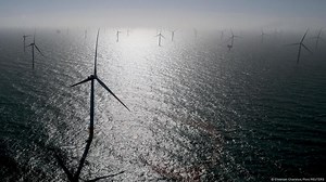 Are floating wind farms more efficient?