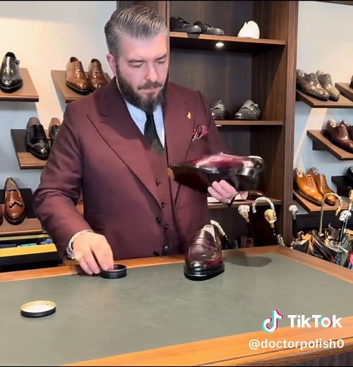 Step-by-Step Guide to Dyeing and Polishing Bespoke Shoes