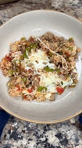 This is such an easy one pot dinner that you’re gonna love! #easyrecipe #easydinner #dinner #easymeals #onepotmeal #dinnerideas #recipe #simplecooking #QuickRecipes #quickmeals | Amydoecooking