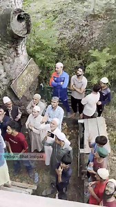 3.2M views · 199K reactions | Minar installation at Ziyarat Shareef Jafer Shah Sahab Mirmadan Dooru Anantnag District. On this occasion the devotees devote the "Nazrana"نذرانہ with religious enthusiasm & fervour to take the honour شرف of installing the مینار by their hands** 1)Rouf Ahmad Kasab = 100000 2)Taraq Ahmad = 40500 3)Gulzar Ah Bakshi= 40000 Vedio ~ Shah Aadil | The Kashmir Echoes | Facebook