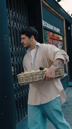 Mathis molinié 🇫🇷 on Instagram: "Boss Bottled Citrus - Quand fraîcheur rime avec caractère. Des zestes de citron, un cocktail bien dosé… et le parfum qui incarne l’été. Un shot de style et de fraîcheur signé @boss @sephorafrance #BOSSbottled #CitrusMood #BeYourOwnBOSS Collaboration commerciale"