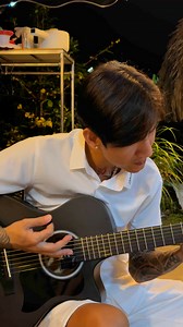 15K views · 188 reactions | Giơ ngậm ngùi leo lên chuyến xe bít bùng … | Tony Móm | Facebook