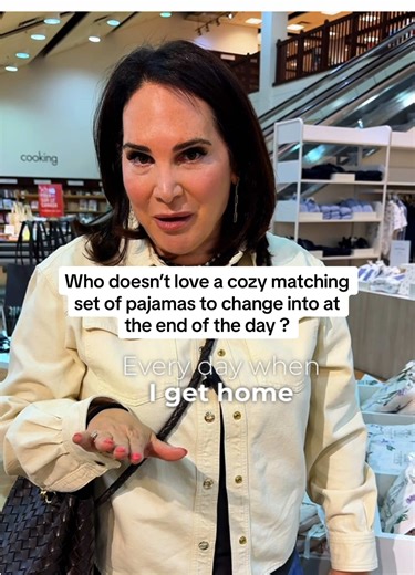 Lisa Brookman, Psychotherapist on TikTok