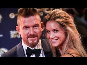 Johnny de Mol en verloofde Anouk van Schie in verwachting