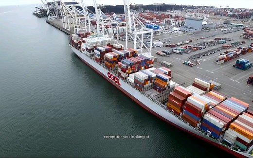 集装箱是如何装船的 - How are Containers Loaded Cargo Operations on Container Ship