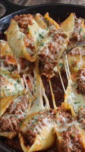 Cheesy Stuffed Shells Dinner