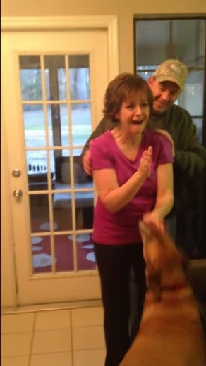 Mom finding out her daughter is pregnant after infertility