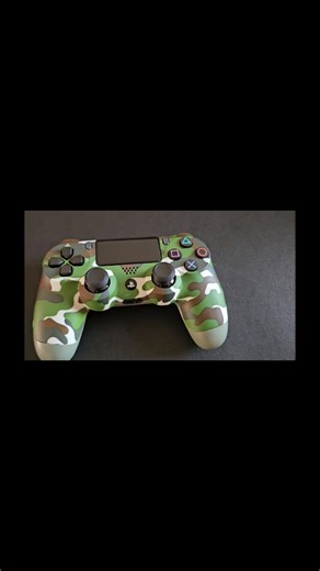 this was the shiniest most well used ps4 controller iv seen yet with terrible stick drift on the left side rendering it unusable, with such heavy wear on all parts of it our customer asked for the works to bring this controller back to life and make it look awesome again! We did a full shell replacement at our customers request to the green camo style shell and did the premium joytick upgrade to gulikit tmr which as I keep saying come with the best feeling josticks iv come across yet and the rev