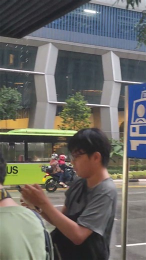 SG1893X on Service 679