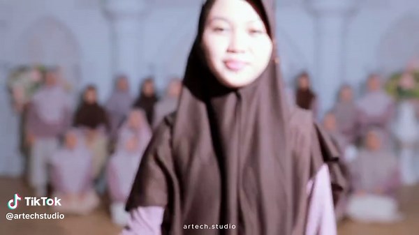 abadikan momen terindah bersama kawan-kawan di ARTECH STUDIO FOTO MBS.PONCIWATI #studiobandarjaya #artechstudiofoto #setudio #fypppppppppppppp