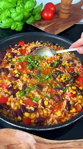 Gesundes Rezept: One Pot Reis mit viel Gemüse