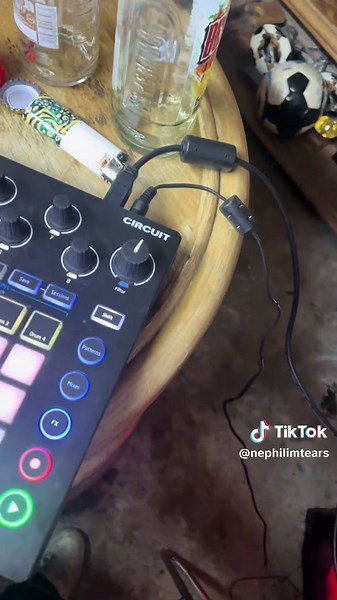 Here’s a preview of what I’m working on right now — sound designing various acid sounds from scratch on Novation Components to my circuit. #acid #acidtekno #acidtechno #tekno #fyp #pourtoi #freeparty #rave