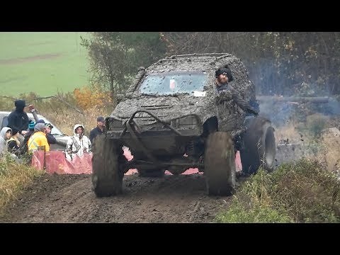 Jeep Cherokee‎ Mud Bogging at Mudbog