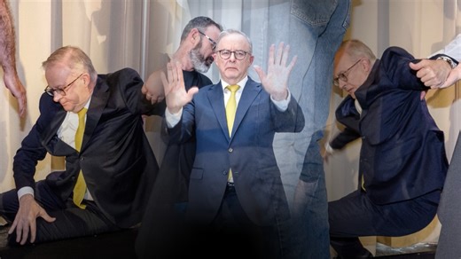 Watch: How Albo’s fall onstage unfolded