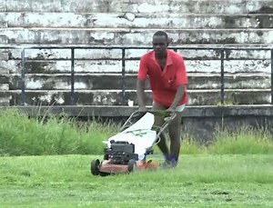 TABORA UNITED vs SIMBA: Tazama dimba la Ali Hassan Mwinyi linavyoendelea kuboreshwa kwa ajili ya mechi ya Jumapili kati ya Tabora United dhidi ya Simba. Wenyewe wanasema maandalizi yamekamilika na wanaisubiri mechi. Mechi hiyo itakuwa LIVE #AzamSports1HD saa 10:00 jioni (Imeandikwa na @allymufti_tz) #NBCPremierLeague #LigiKuuYaNBC #NBCPL #NBCPLUpdates | AzamSports
