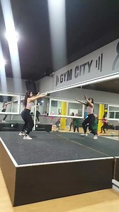 Rejoignez notre cours de zumba chaque lundi à 19h 💃🔥 | Gym City