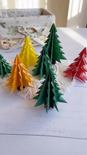 Christmas tree #diy #christmas #usa #tiktok #handmade #diyidea #christmastiktok #diychristmas #christmasideas #christmastree #christmastime #fpy #christmas2022