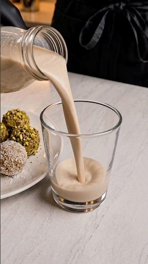Creamy oat milk + no-waste truffles 🥛✨